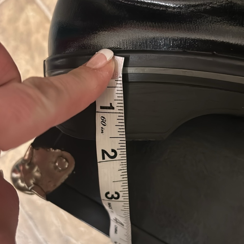 Dansko Clog- Size 37 - image 8